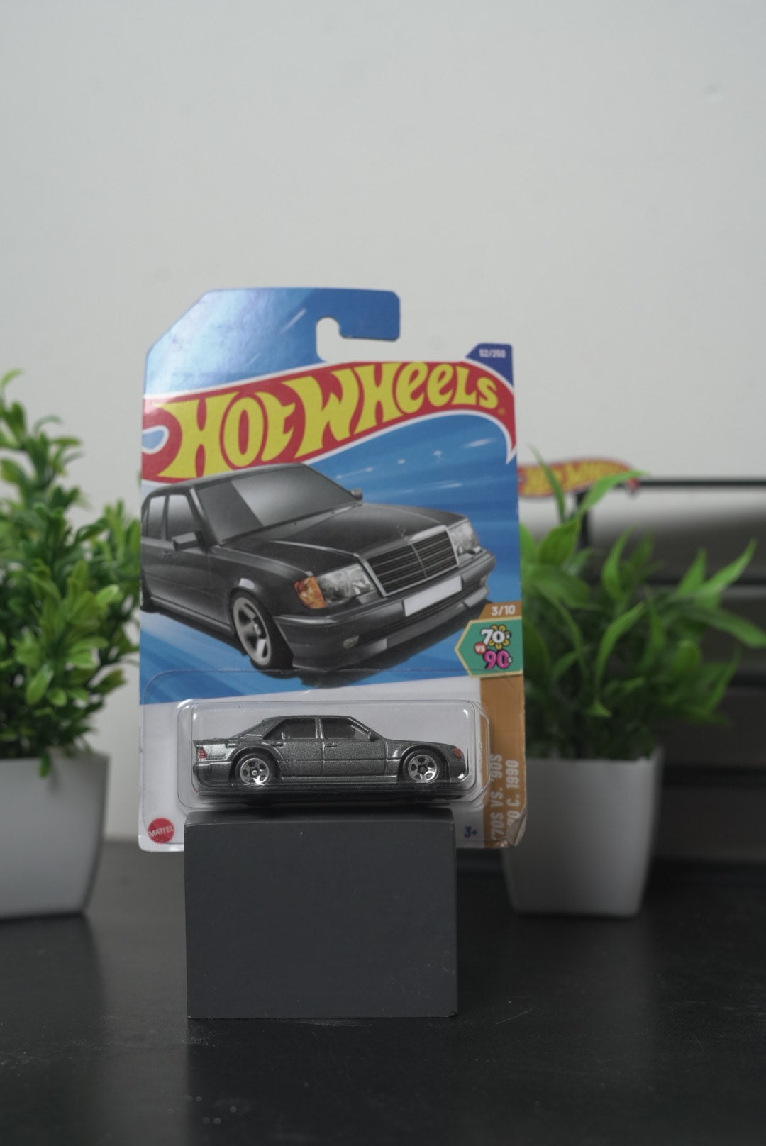 Hot Wheels - Mercedes Benz 500 E