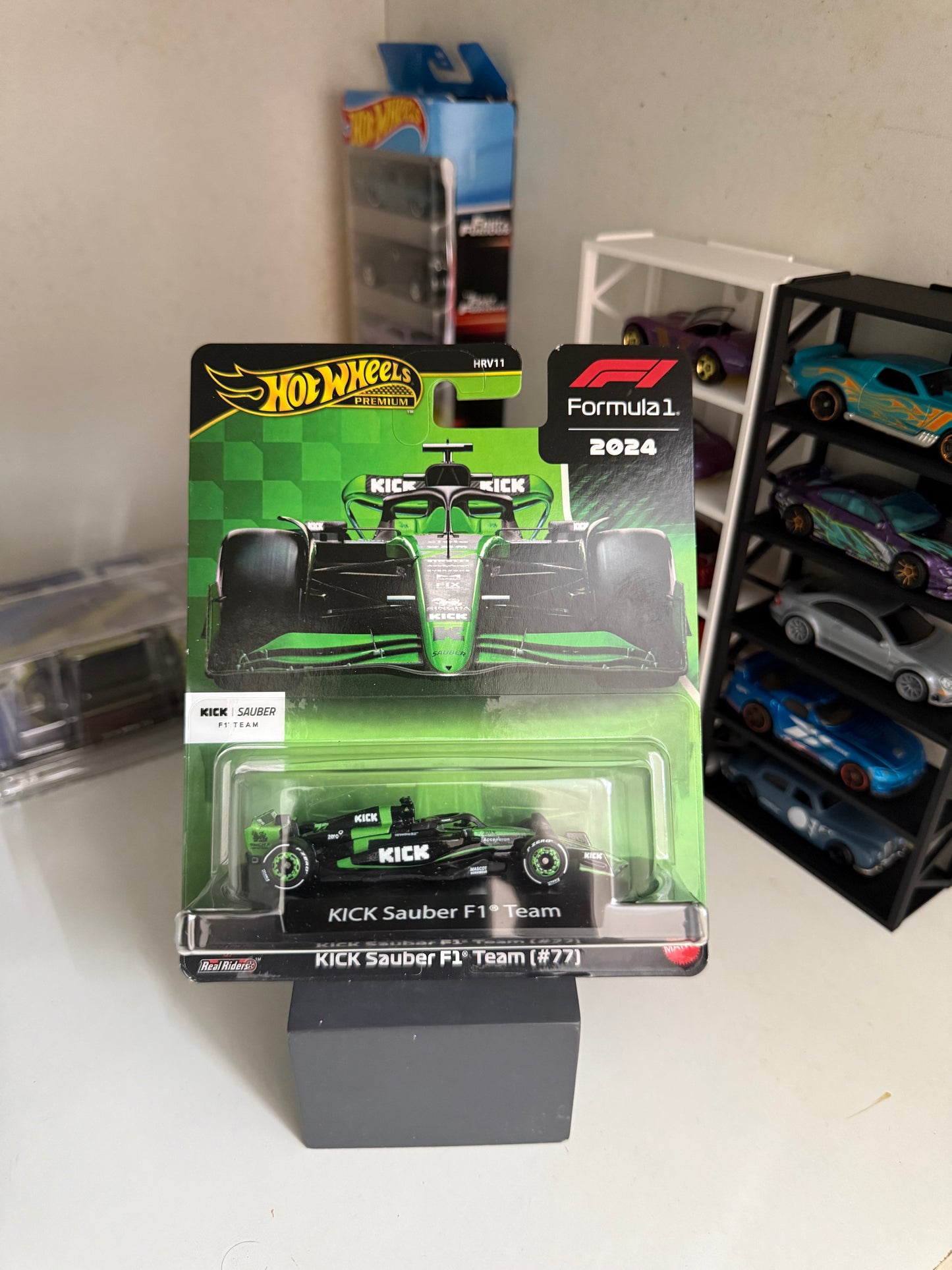 Hot Wheels Kick Sauber F1 Tean (#77)