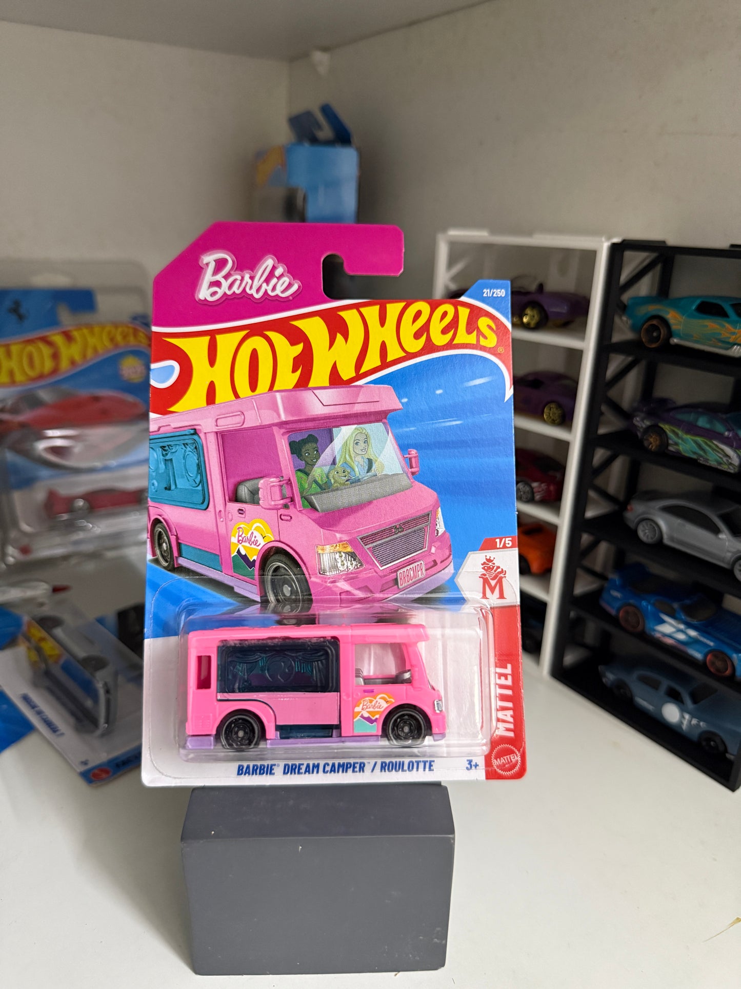 Hot Wheels Barbie Dream Camper