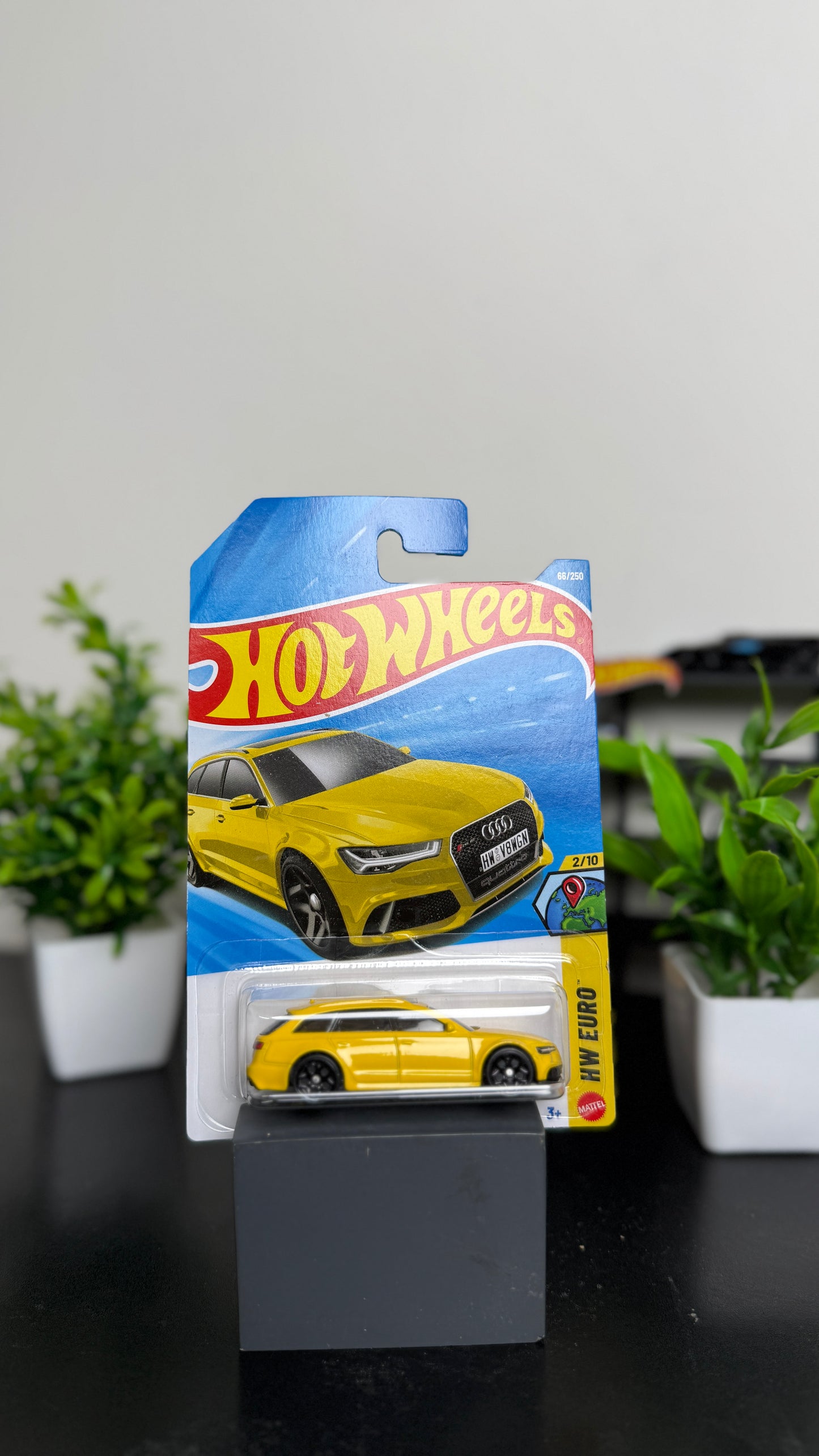 Hot Wheels - 17 Audi RS 6 Avant