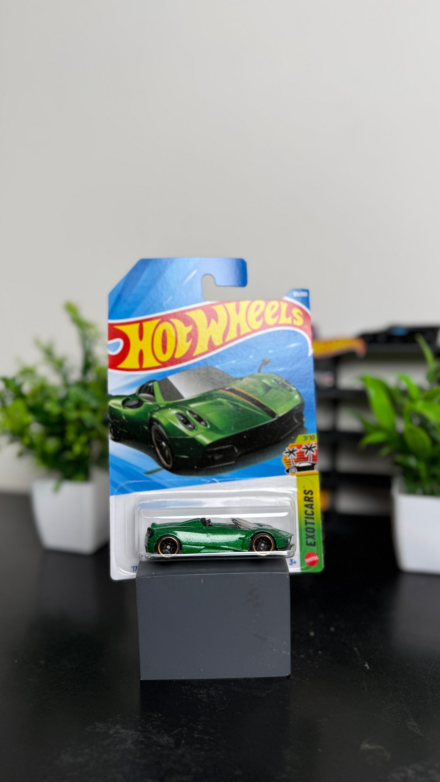 Hot Wheels - 17 Pagani Huayra Roadster/Cabriolet Decapotable
