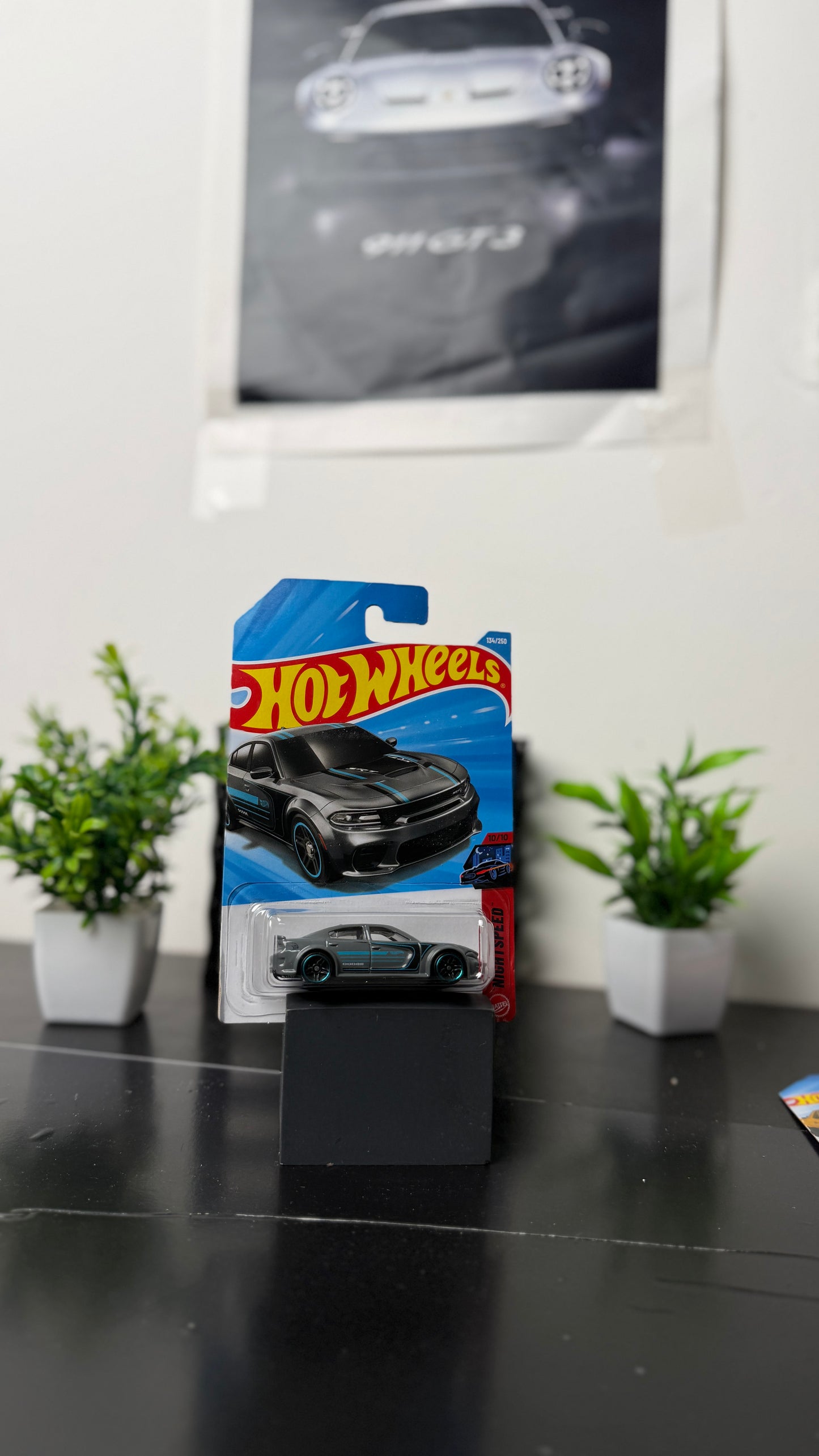 Hot Wheels - 20 Dodge Charger Hellcat