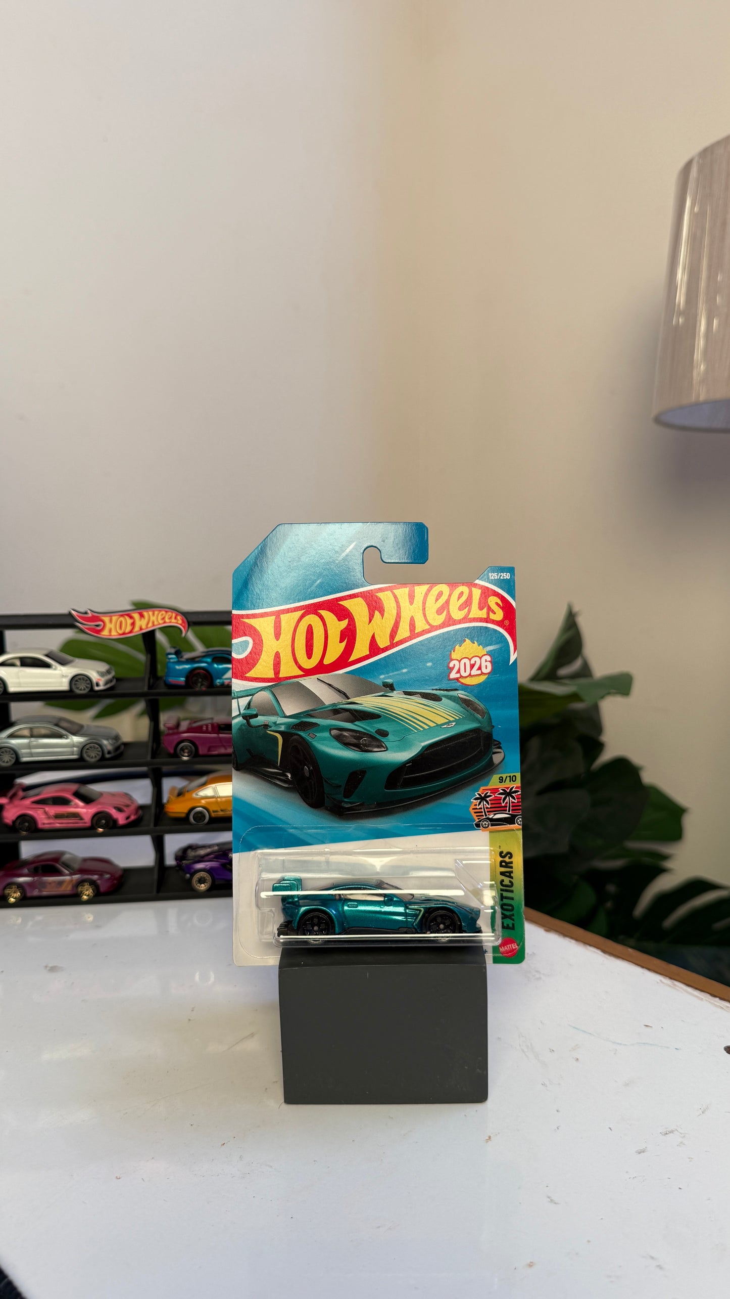 Hot Wheels - 2024 Aston Martin Vantage