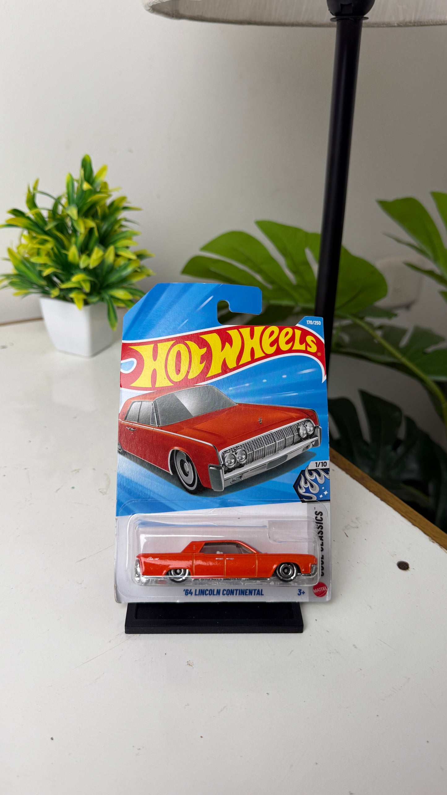 Hot Wheels - 64 Lincoln Continental - Orange