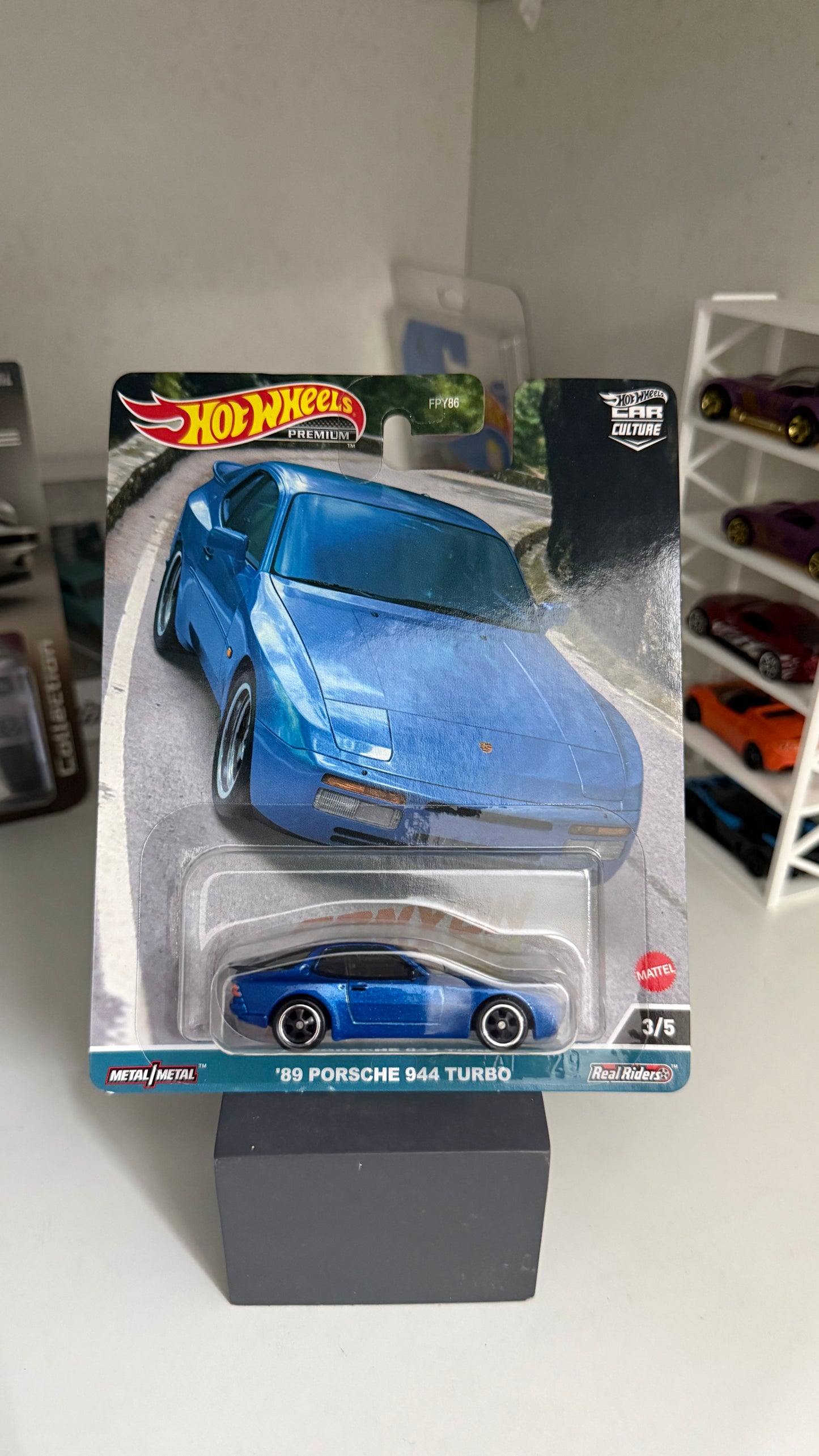 Hot Wheels 89 Porsche 944 Turbo