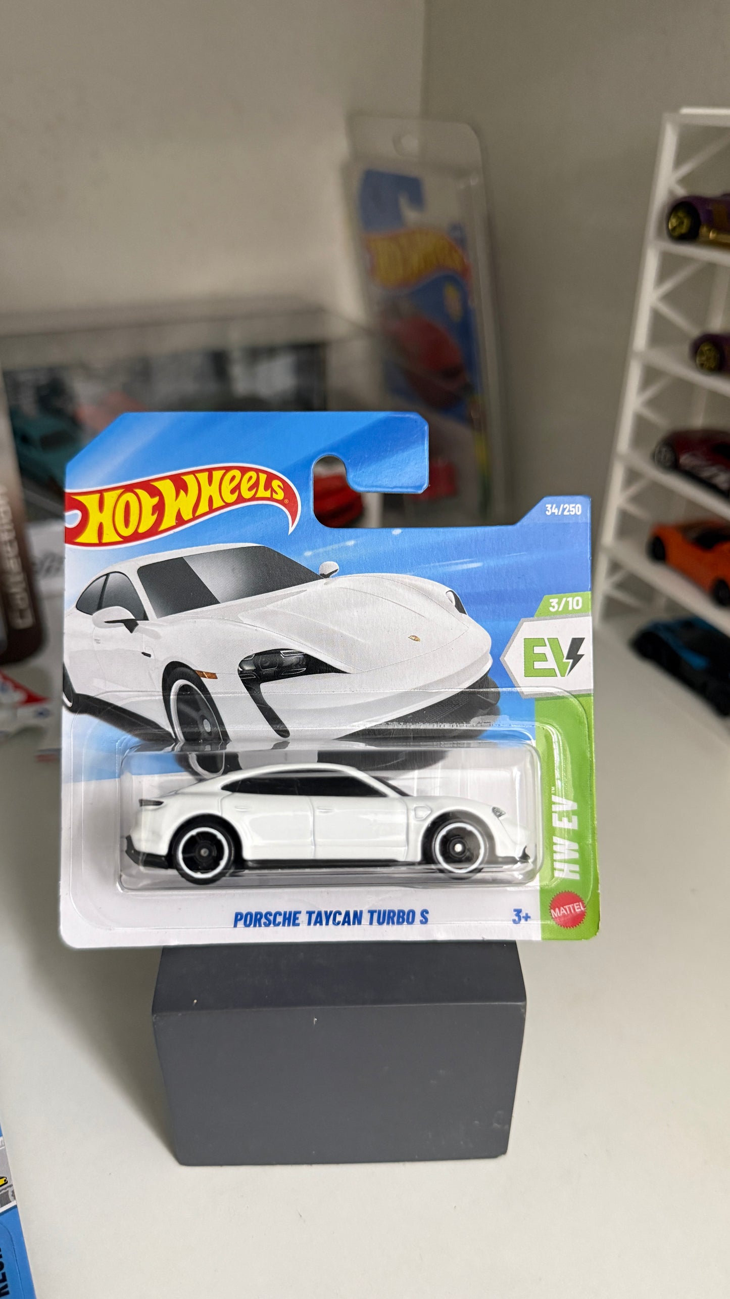 Hot Wheels Porsche Taycan Turbo S short card