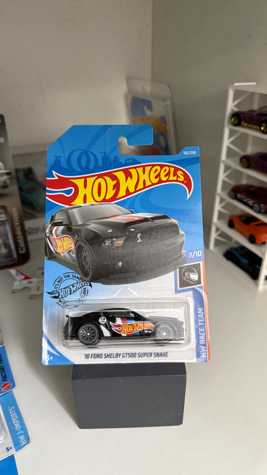 Hot Wheels 10 ford Shelby GT500 super snake