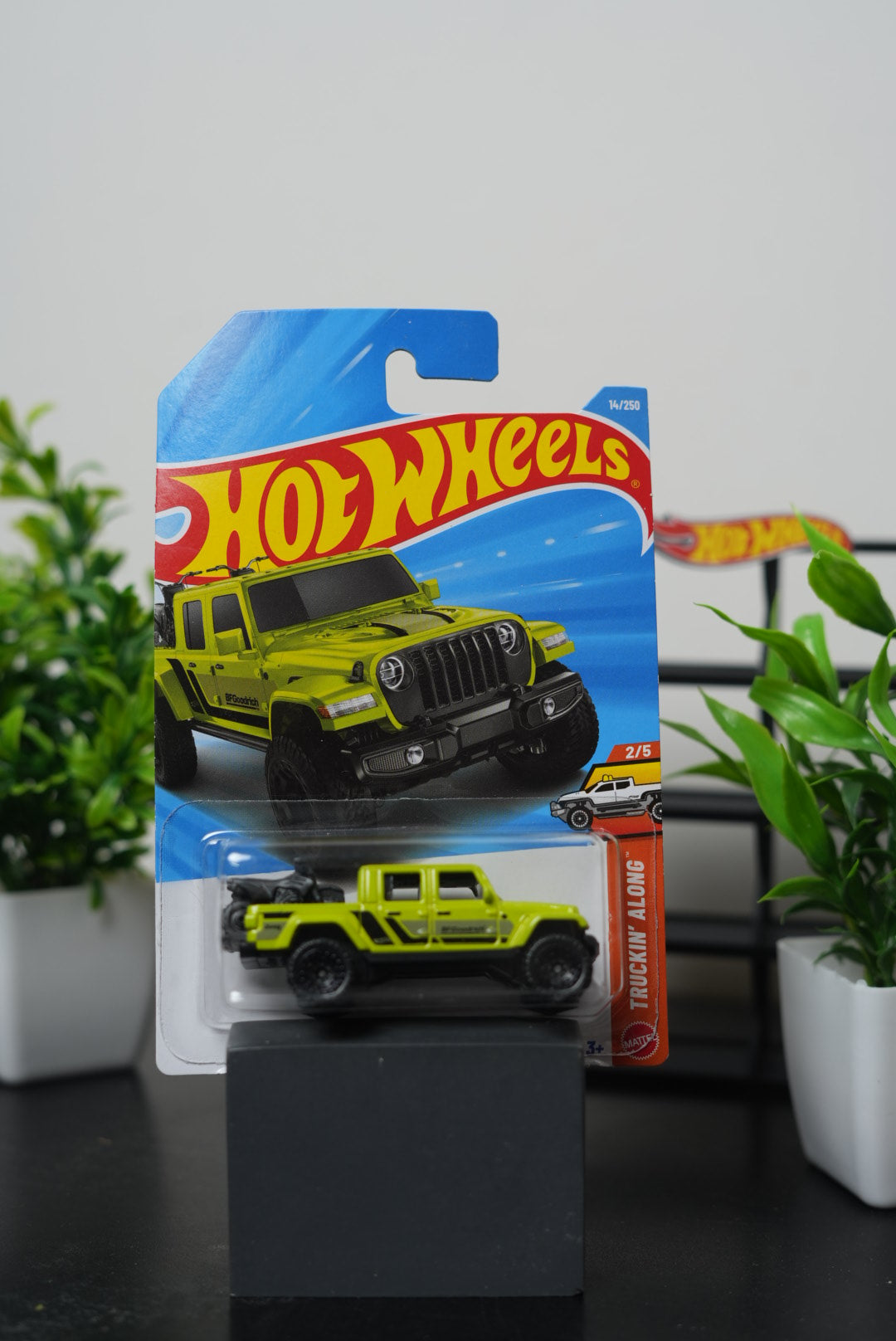 Hot Wheel - 20 Jeep Gladiator (Imported)