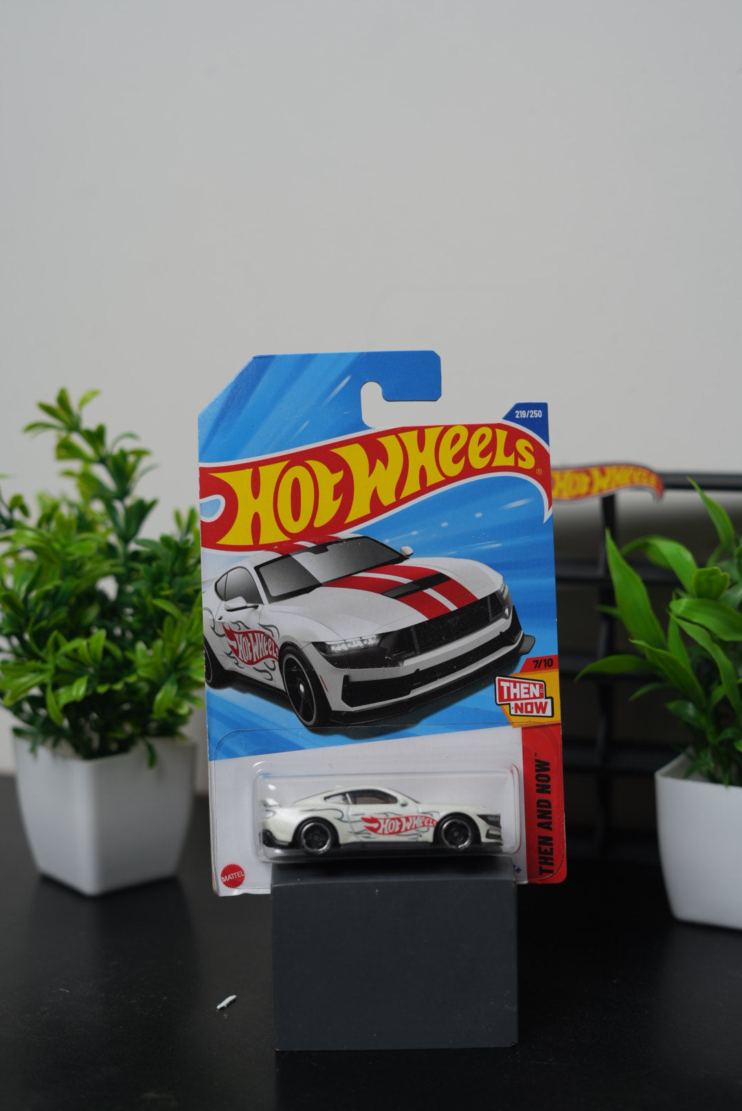 Hot Wheels Ford Mustang Dark Horse