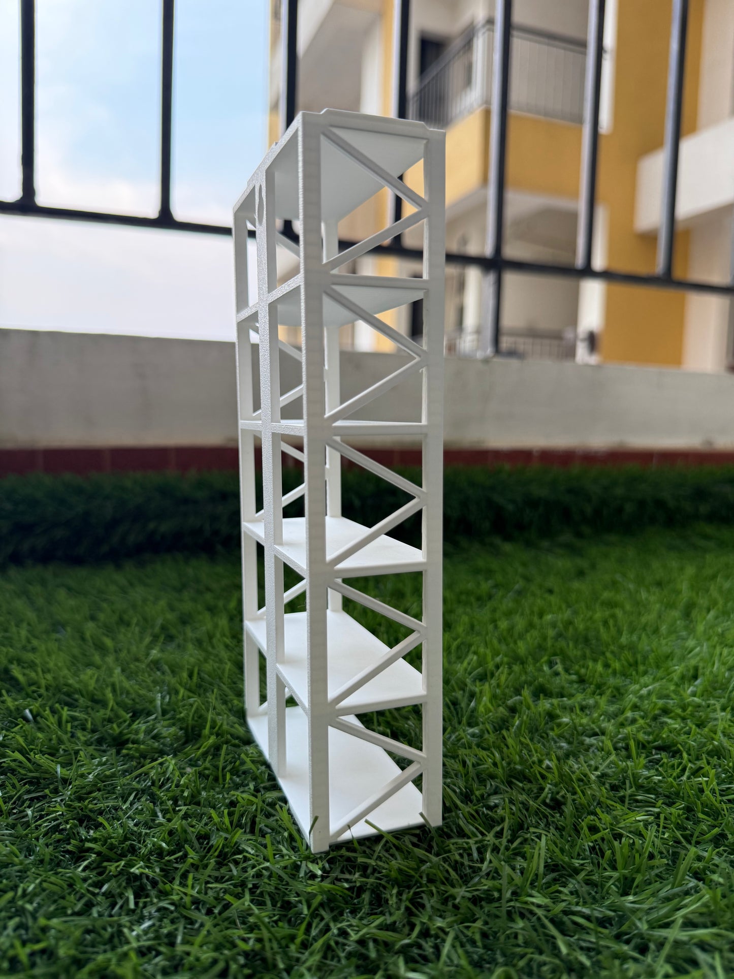 5 Car Garage Stand - White