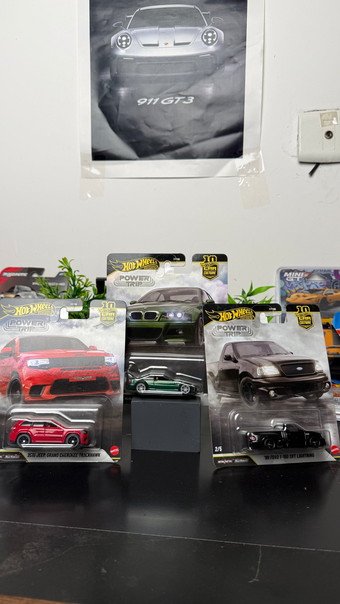 Hot Wheels - Power Trip Car Culture - BMW M3, 2019 JEEP , 99 FORD