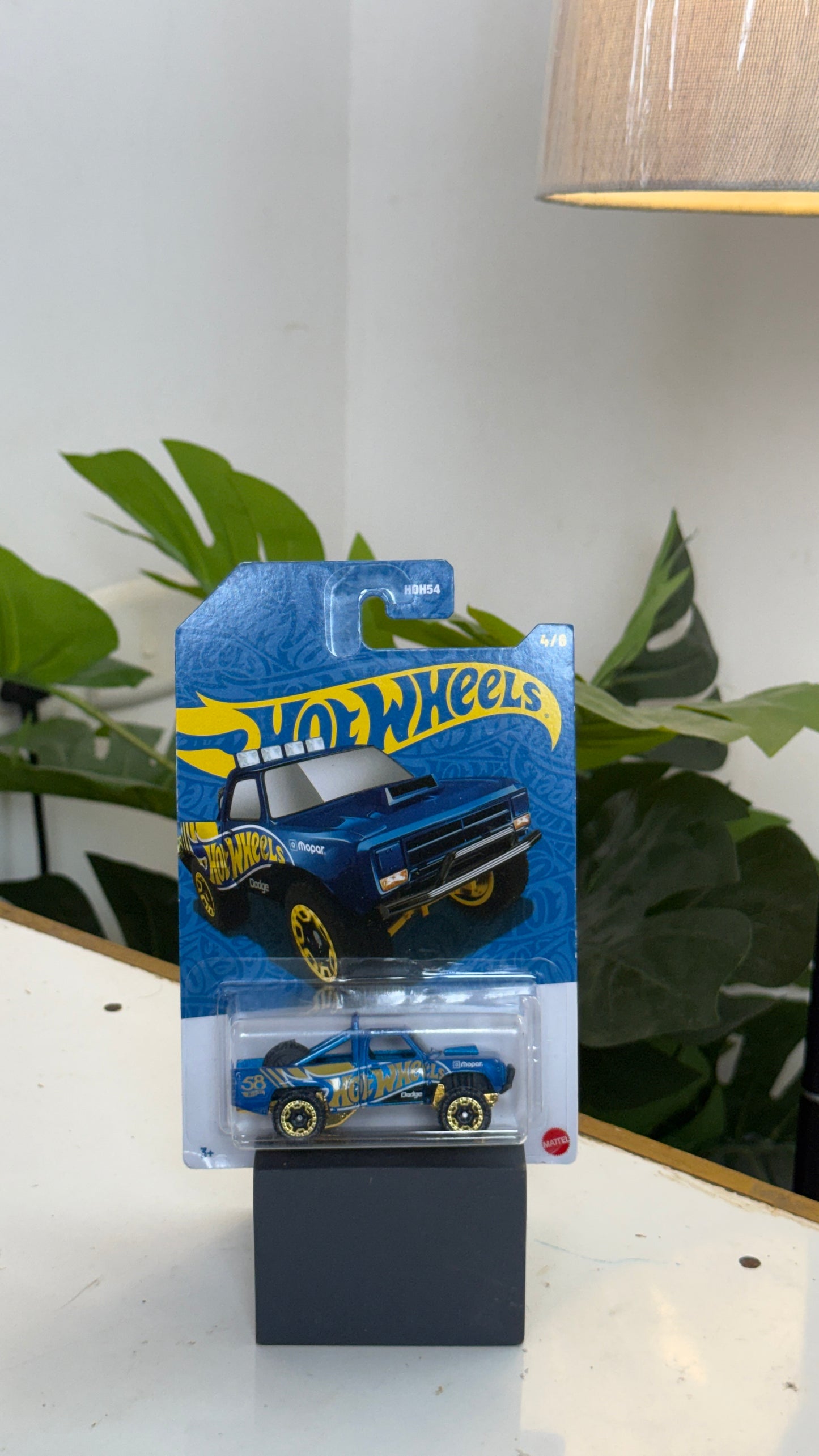 Hot Wheels - 87 Dodge D100