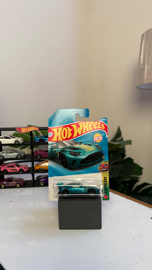 Hot Wheels - 2024 Aston Martin Vantage