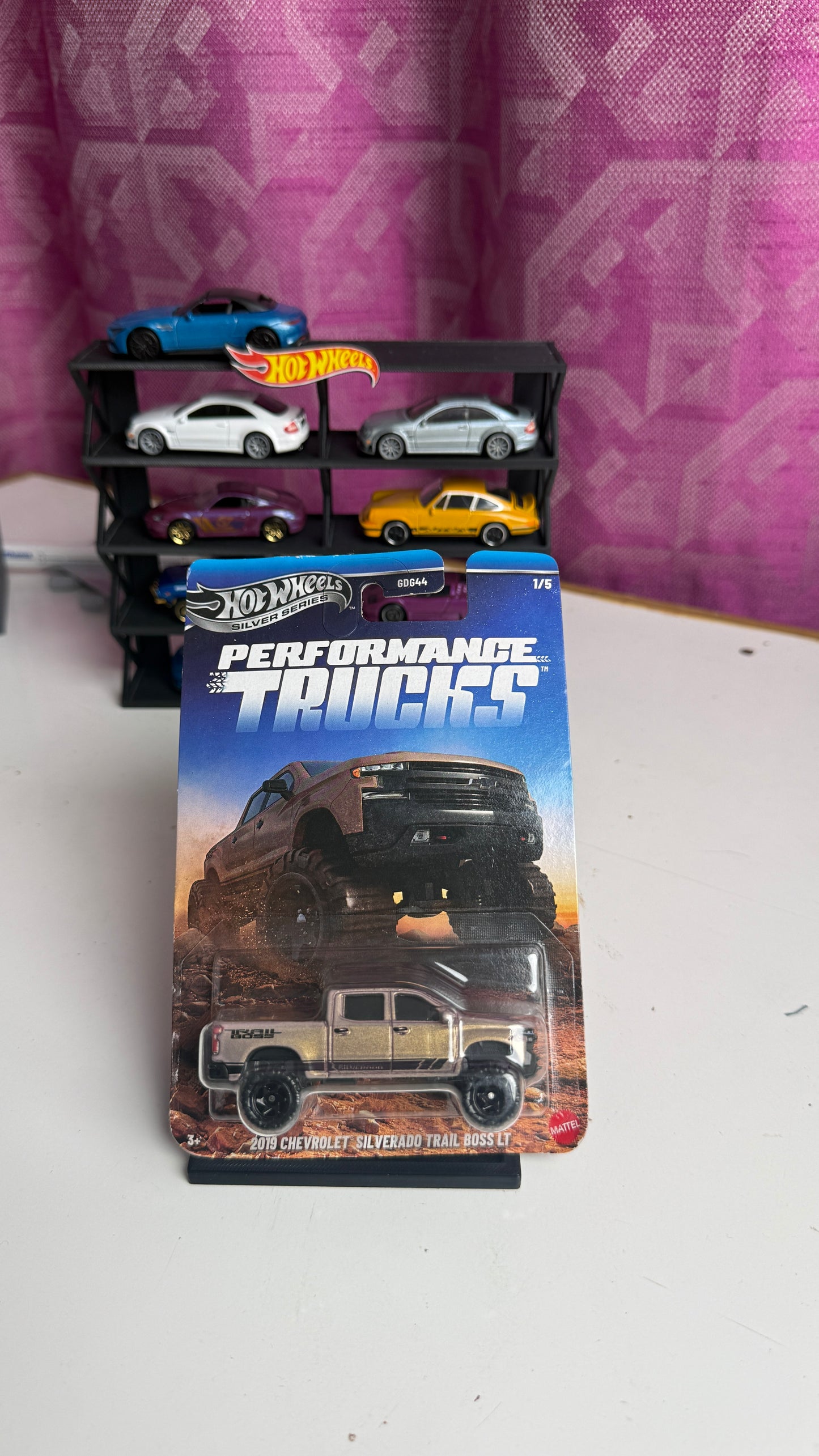 Hot Wheels - 2019 Chevrolet Silverado Trail Boss LT Silver series