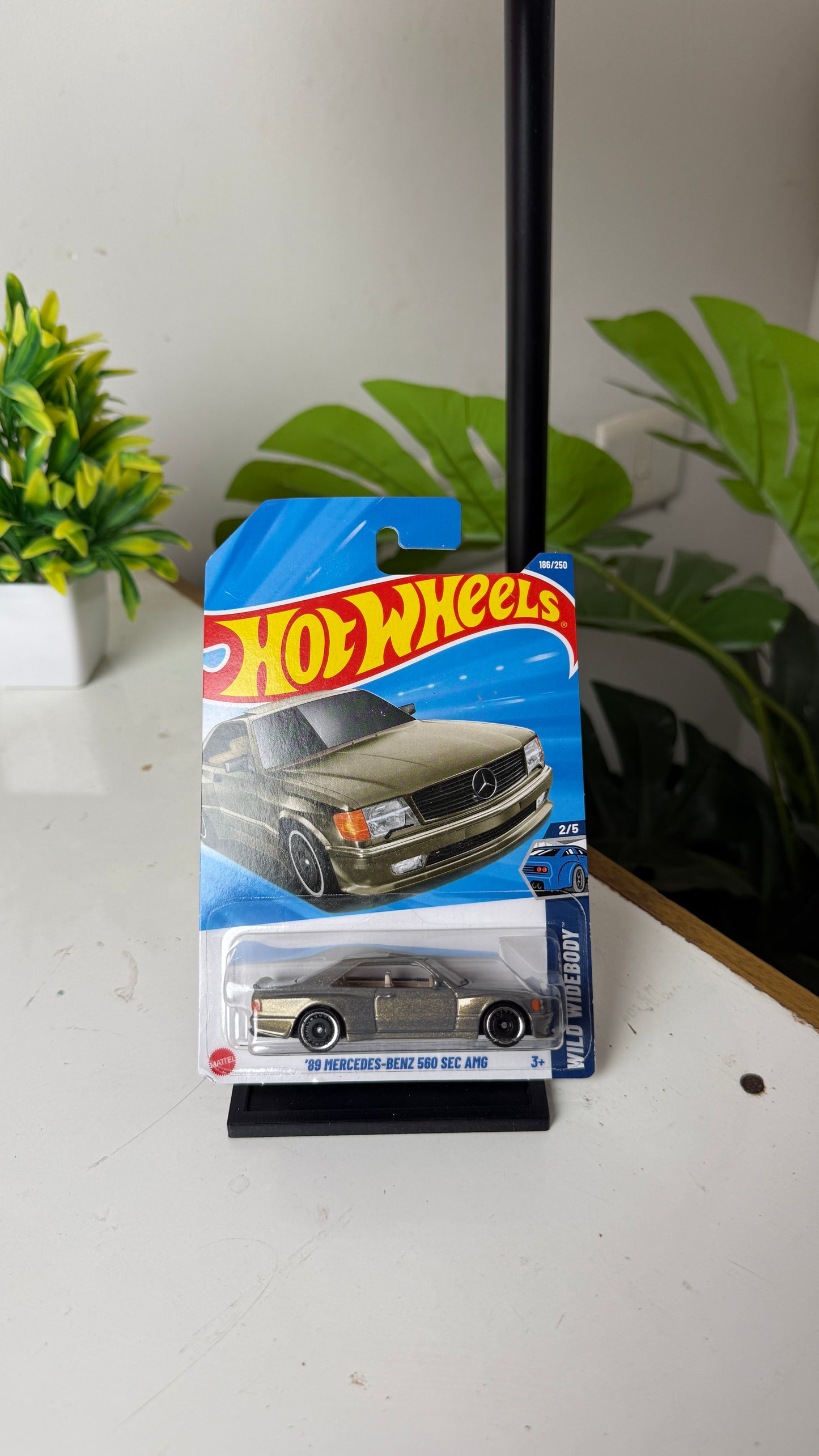 Hot Wheels - 89 Mercedes-Benz 560 Sec AMG - Silver (Imported)
