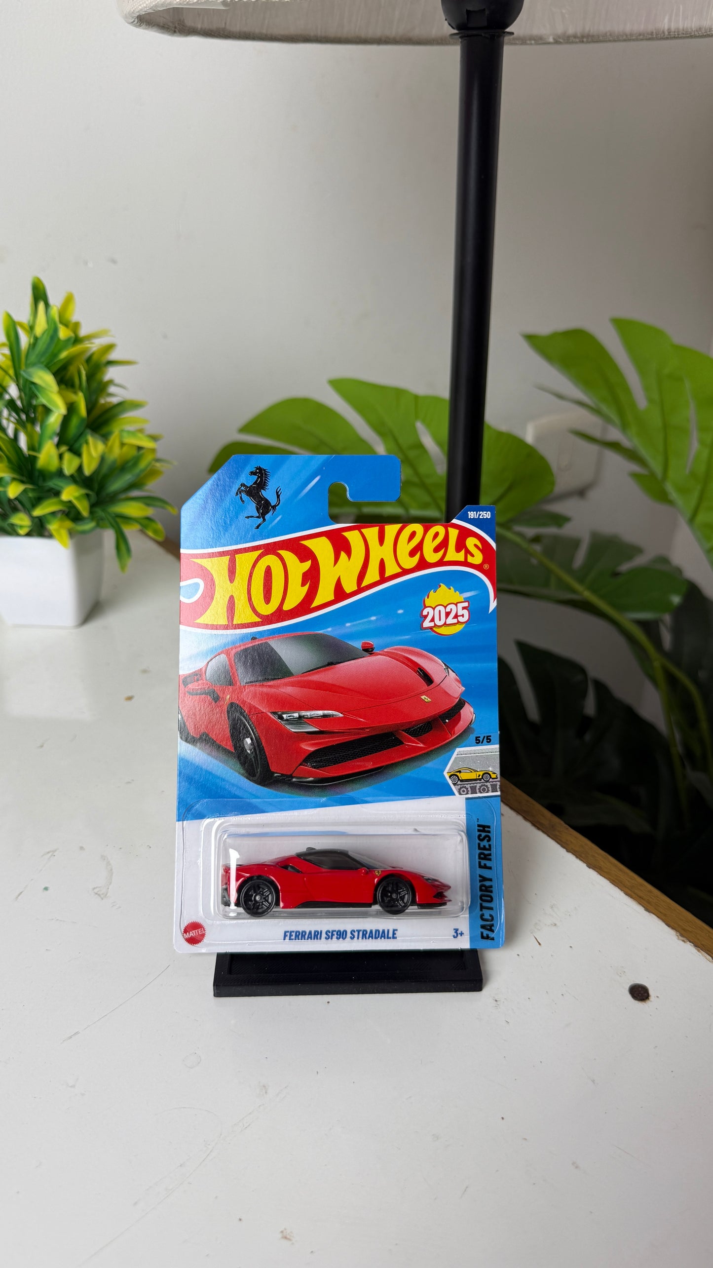 Hot Wheels - Ferrari SF90 Stradale - Red (IMPORTED)